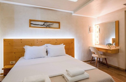 Kalamata Apartment | Panellinion Beachfront Getaway - Double Room