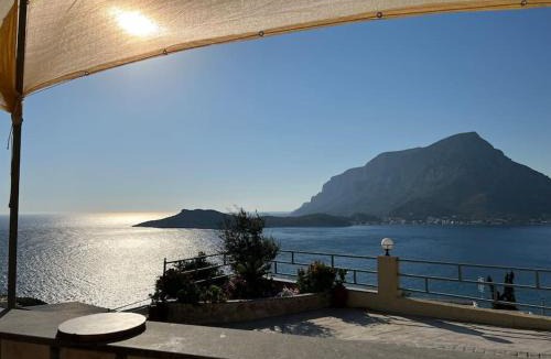 Mirties House | Panos Renos Studio, a cozy home by the beach!