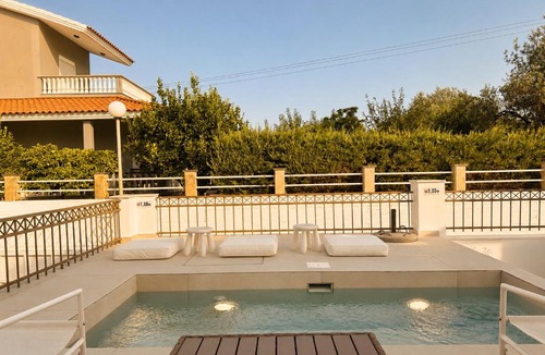 Archangelos Villa | Papamanolis House