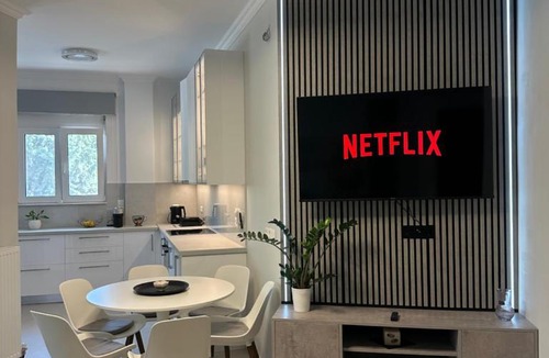 Vyronas Apartment | Parkside Residence