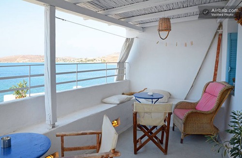 Parikia Apartment | Paros Parikia Pantarei*: seafront apartment in the town. 5 June 2004