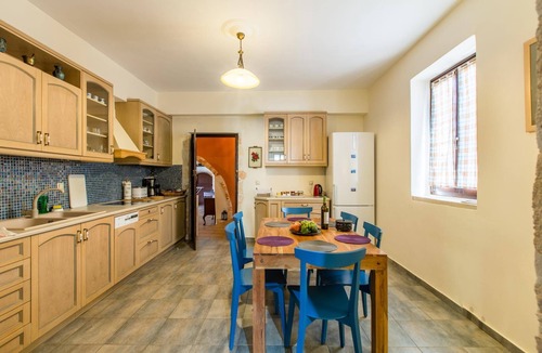 Pitharion Villa | Patitiri - Three Bedroom Villa, Sleeps 6