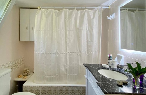 Lagonissi House | Peaceful 2-bedroom country house in charming Lagonisi, 600 metrers from the sea