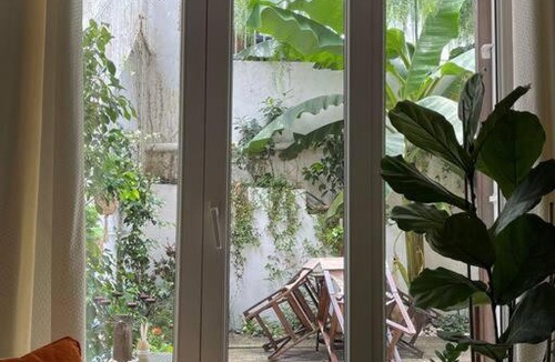 Palaio Psychiko Apartment | Peaceful flat with lovely garden