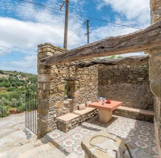 Sitia House | Pera Chorio - Daphne - Artist stone house with countryside views
