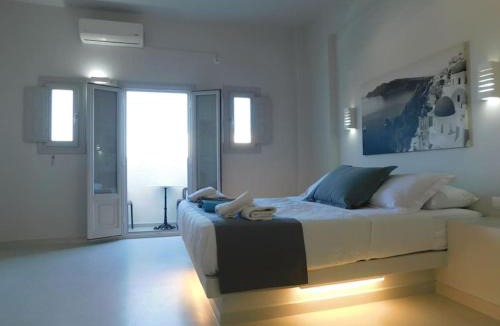 Perissa Apartment | Perissa BeachFront Rooms