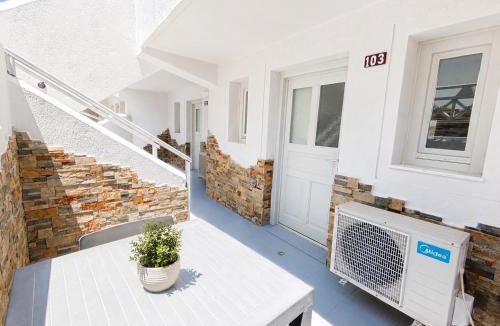 Perissa Apartment | Perissa South Beach- Beachfront Rooms