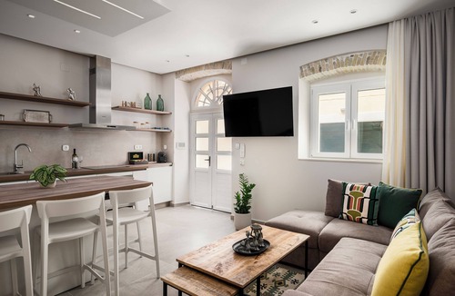 Old Town Apartment | Petite Palace by Konnect, Old Corfu Town