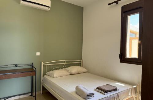 Triopetra House | Petra Mare Babis