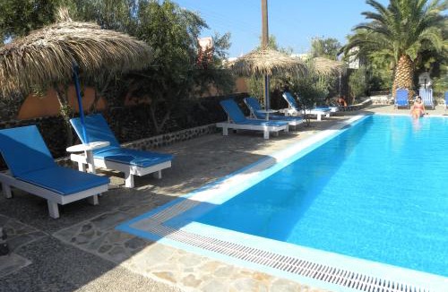 Perissa Hotel | Petra Nera