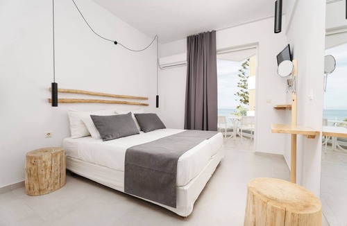 Rethymno Hotel | Petradi Beach Lounge Hotel by GHH
