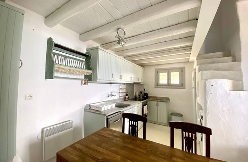 Nea Cryssi Akti House | Petro's Villa Sarakiniko