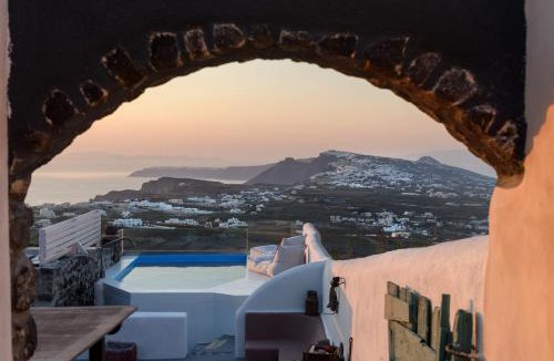 Pyrgos Hotel | Phaos 1870, A restored Winery