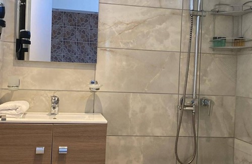 Lassi Hotel | Phenomenal 8-bedroom hotel with AC in charming Argostoli