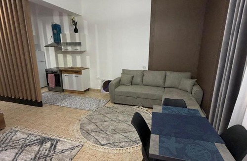 Puke Apartment | Pine House