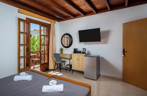 Symi House | Pinotsi Room 2 - 2 single