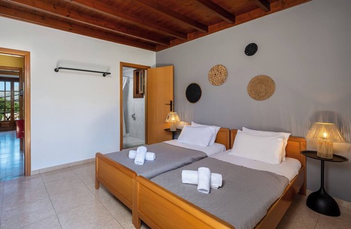 Symi House | Pinotsi Room 2 - 2 single