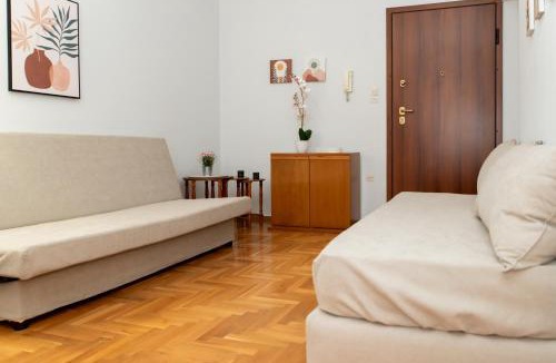 Pasalimani Apartment | Piraeus Passalimani Central up to 5 , near Metro