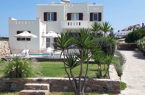 Plaka Villa | PLAKA ,SEA VIEW VILLA WITH PRIVATE POOL AND GARDEN, 700 M. FROM PLAKA BEACH