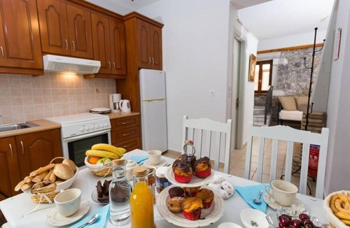 Agios Nikolaos Apartment | Pleades Seaside Alcyone Gem in Mani, Near the Sea