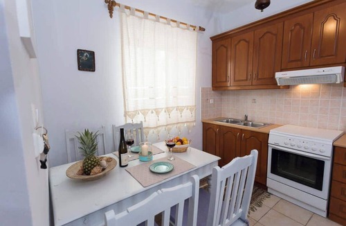 Agios Nikolaos Apartment | Pleades Seaside Caleano Gem in Mani, Near the Sea
