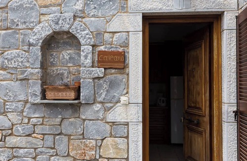Agios Nikolaos Apartment | Pleades Seaside Caleano Gem in Mani, Near the Sea