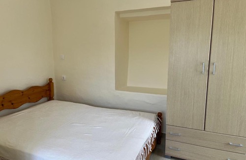 Messini Apartment | Polylimnio landscape