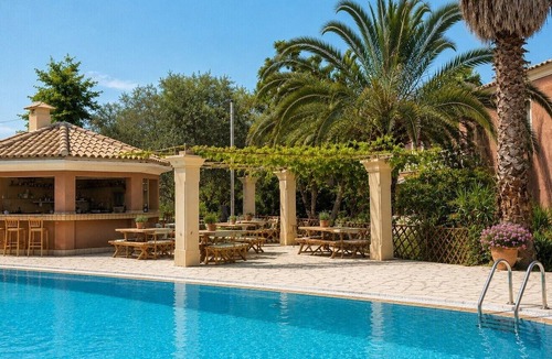 Gouvia House | Poolfront Cabana 13 – Small Double Room by the Pool