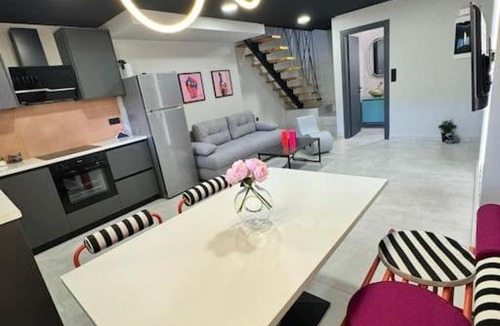 Ioannina Apartment | Pop Art Maisonette Ioannina