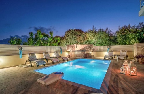 Tsilivi Villa | Private pool villa with water massage pool and sea view roof garden