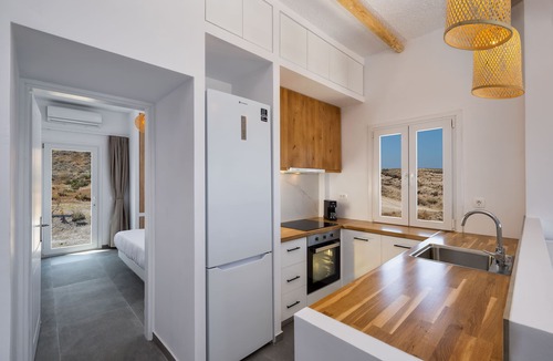 Kamari Apartment | Private Seafront Beach House with Jacuzzi- Sonus Mare I