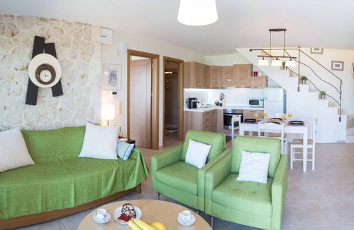 Lefkada Villa | Private stone built villa, infinity pool, BBQ, nearby Agios Nikitas
