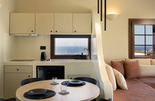Finikia Villa | Private Villa in Finikia with Jacuzzi