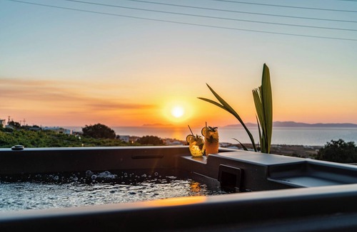Finikia Villa | Prive by Noelia Suites | Sunset View |Hot Tub-2Pax