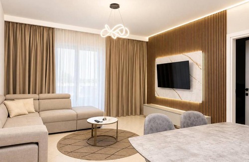 Vlore Apartment | Prive Luxury Apartments -City Center & Seaside in 1