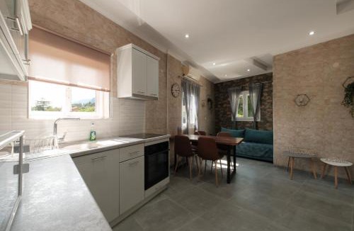 Ipsos Apartment | Pyrgi House 150m from Ipsos Beach with Sea View