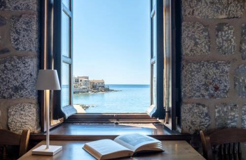 Yerolimin Hotel | Pyrgoi Theodorakaki: O Gerolimenas