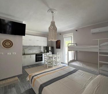 Borsh House | Qetësia Borsh