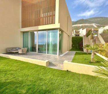 Jala Villa | Queen’s Luxury Vila 111/A