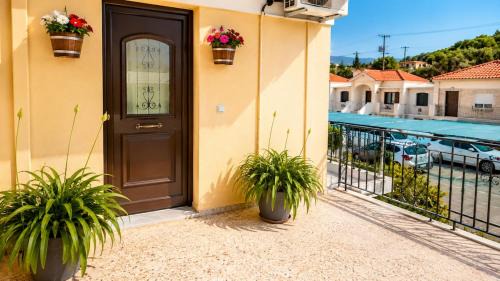 Potokaki Apartment | Queensize bed a walkaway to pythagorio city center