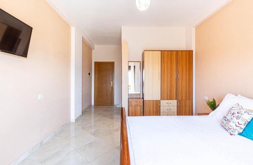 Radhime Apartment | Radhima Res 10 - Double Room, Sea View