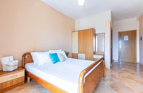 Radhime Apartment | Radhima Res 9 - Double Room, Sea View