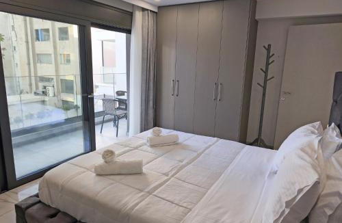Kallithea Apartment | RAGK Lux Living 50m Train, Shared Pool & Parking
