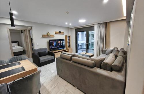 Kallithea Apartment | RAGK Lux Living 50m Train, Shared Pool & Parking