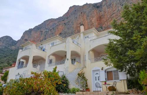 Leonidio Apartment | Red Rock and View Leonidio maisonette studio