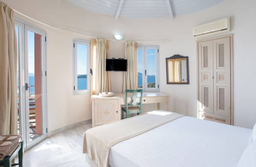 Nikiana Hotel | Red Tower