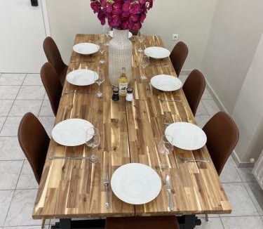 Loutraki Villa | Residence for 6 persons in centre of Loutraki & 300 meters from the beach!