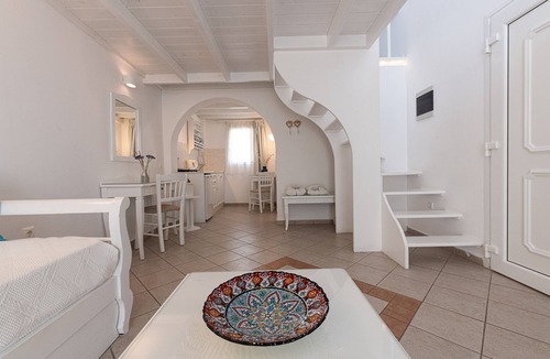 Firostefani Hotel | Reverie Santorini Hotel