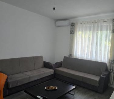 Shkembi i Kavajes Apartment | Riem Apartments