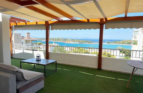 Vouliagmeni Apartment | Riviera View